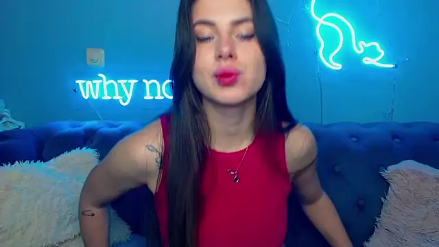 Snapshot of ViollinaLove chatting on 02-22-26, 05:51 ViollinaLove online show from 02-22-26, 05:51