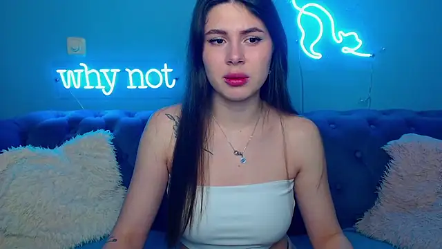 Snapshot of ViollinaLove chatting on 03-01-26, 05:42 ViollinaLove online show from 03-01-26, 05:42