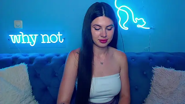 Snapshot of ViollinaLove chatting on 06-29-26, 10:15 ViollinaLove online show from 06-29-26, 10:15