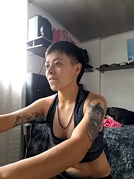 Snapshot of KitySweet chatting on 11-10-25, 07:13 KitySweet online show from 11-10-25, 07:13