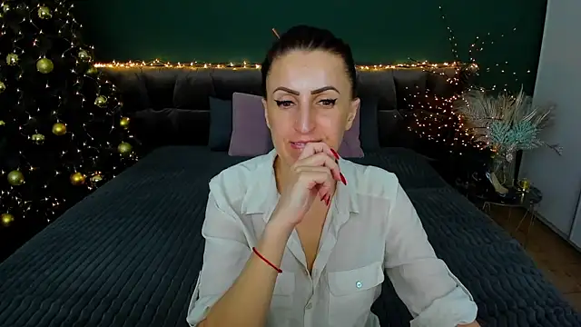 Snapshot of Rebecca_Diamond chatting on 01-20-25, 09:35 Rebecca Diamond online show from 01-20-25, 09:35