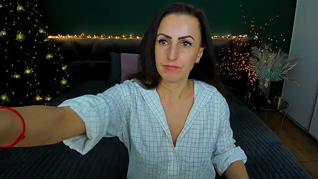 Snapshot of Rebecca_Diamond chatting on 01-21-25, 06:22 Rebecca Diamond online show from 01-21-25, 06:22