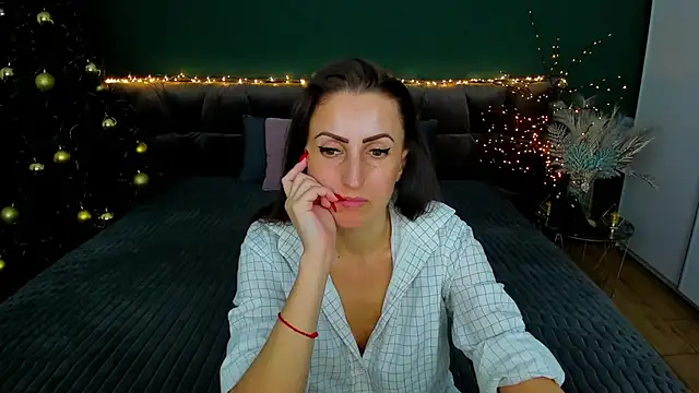 Snapshot of Rebecca_Diamond chatting on 01-21-25, 09:24 Rebecca Diamond online show from 01-21-25, 09:24