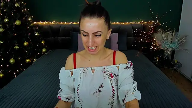 Snapshot of Rebecca_Diamond chatting on 01-22-25, 06:52 Rebecca Diamond online show from 01-22-25, 06:52