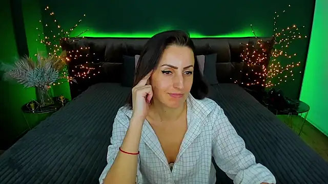 Snapshot of Rebecca_Diamond chatting on 01-27-25, 12:37 Rebecca Diamond online show from 01-27-25, 12:37