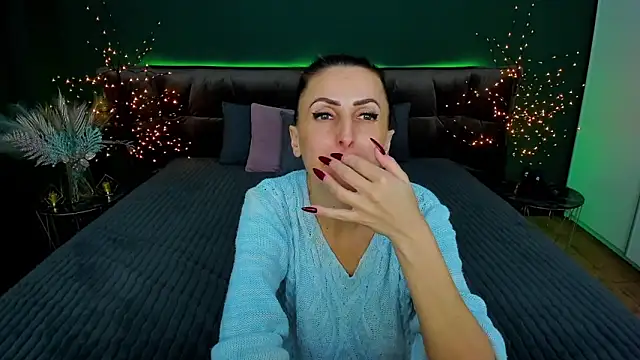Snapshot of Rebecca_Diamond chatting on 02-11-25, 03:51 Rebecca Diamond online show from 02-11-25, 03:51