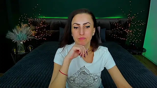 Snapshot of Rebecca_Diamond chatting on 02-27-25, 09:32 Rebecca Diamond online show from 02-27-25, 09:32