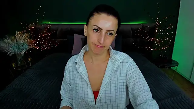Snapshot of Rebecca_Diamond chatting on 03-05-25, 12:22 Rebecca Diamond online show from 03-05-25, 12:22