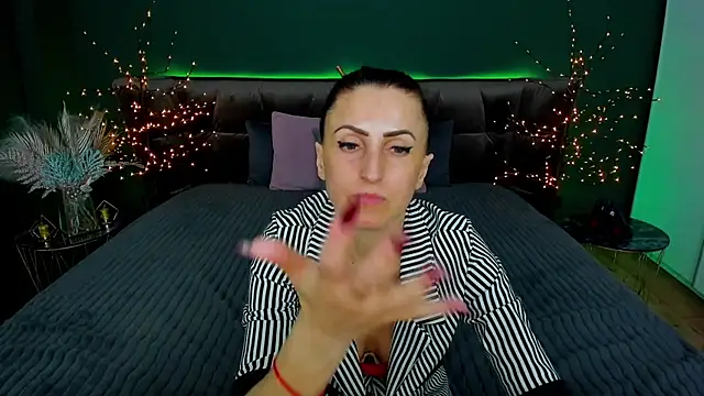 Snapshot of Rebecca_Diamond chatting on 03-16-25, 03:39 Rebecca Diamond online show from 03-16-25, 03:39