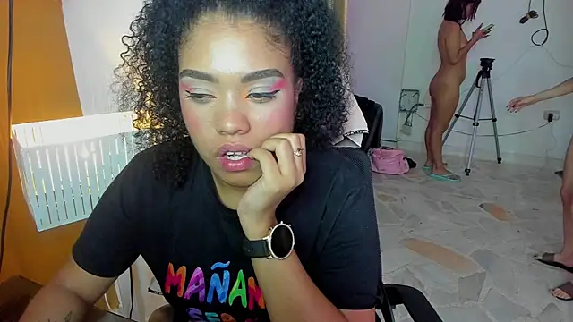 Snapshot of hot_princess21 chatting on 03-09-25, 04:00 hot princess21 online show from 03-09-25, 04:00