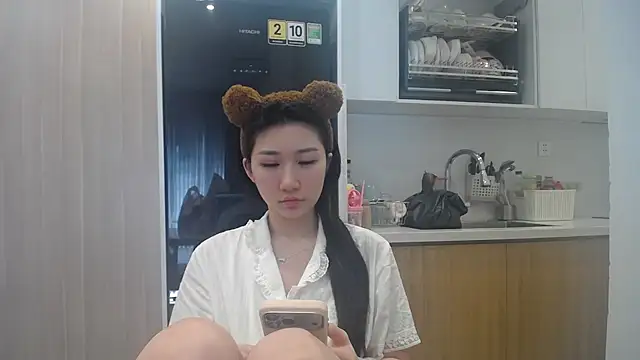 Snapshot of Asiagirll chatting on 06-28-26, 02:17 Asiagirll online show from 06-28-26, 02:17