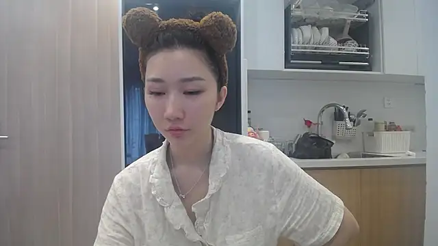 Snapshot of Asiagirll chatting on 06-29-26, 01:56 Asiagirll online show from 06-29-26, 01:56