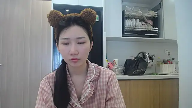 Snapshot of Asiagirll chatting on 07-08-26, 12:26 Asiagirll online show from 07-08-26, 12:26