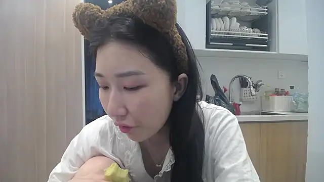 Snapshot of Asiagirll chatting on 07-09-26, 12:58 Asiagirll online show from 07-09-26, 12:58