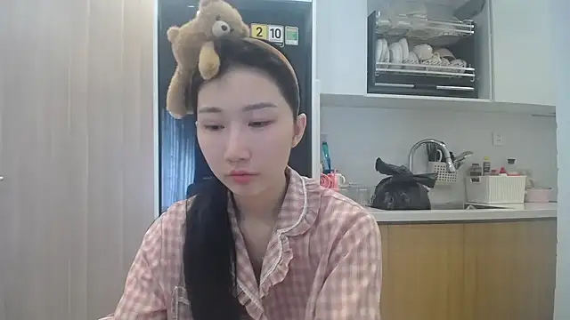 Snapshot of Asiagirll chatting on 07-15-26, 01:00 Asiagirll online show from 07-15-26, 01:00