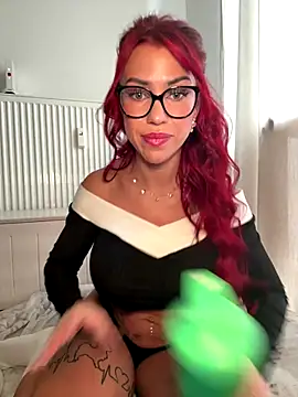 Pia July  online show from 12-16-25, 02:00