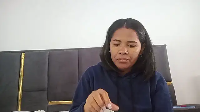 Snapshot of aleixane chatting on 04-29-26, 04:49 aleixane online show from 04-29-26, 04:49