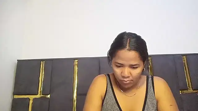 Snapshot of aleixane chatting on 05-11-26, 04:15 aleixane online show from 05-11-26, 04:15