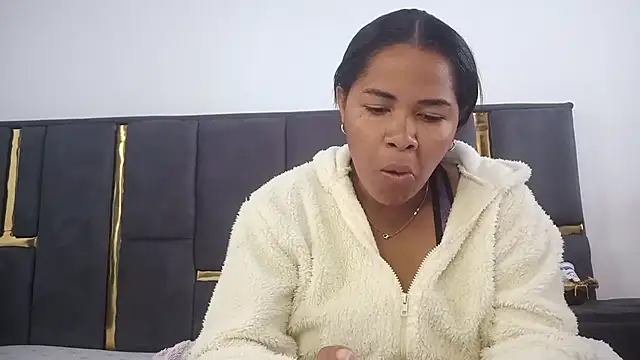 Snapshot of aleixane chatting on 05-18-26, 05:13 aleixane online show from 05-18-26, 05:13