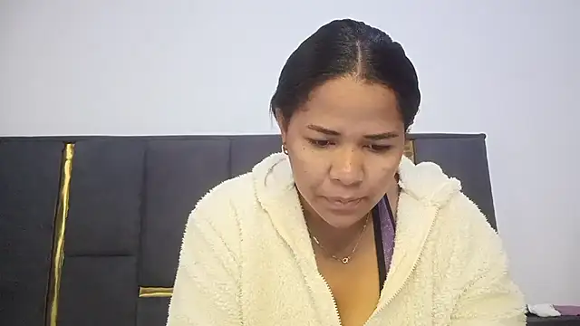 Snapshot of aleixane chatting on 05-29-26, 05:27 aleixane online show from 05-29-26, 05:27