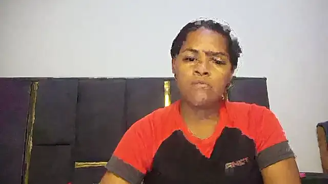 Snapshot of aleixane chatting on 06-12-26, 05:23 aleixane online show from 06-12-26, 05:23