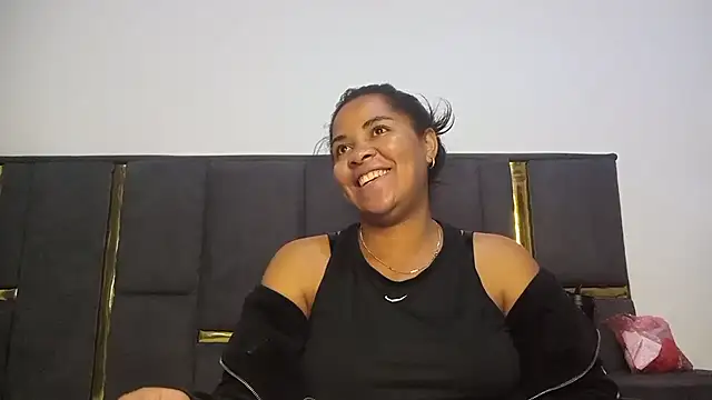 Snapshot of aleixane chatting on 06-16-26, 06:10 aleixane online show from 06-16-26, 06:10