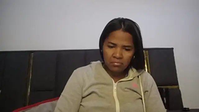 Snapshot of aleixane chatting on 06-20-26, 05:38 aleixane online show from 06-20-26, 05:38