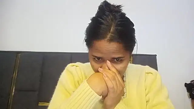 Snapshot of aleixane chatting on 06-23-26, 06:39 aleixane online show from 06-23-26, 06:39