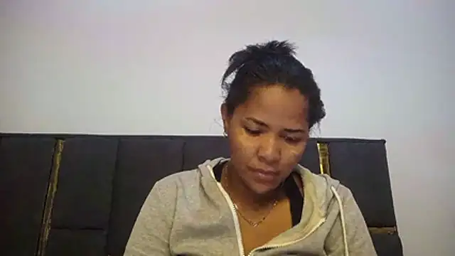 Snapshot of aleixane chatting on 07-01-26, 05:20 aleixane online show from 07-01-26, 05:20