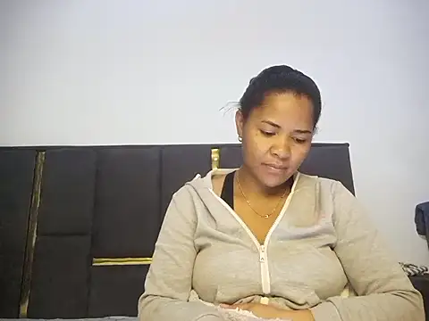 Snapshot of aleixane chatting on 07-08-26, 04:28 aleixane online show from 07-08-26, 04:28
