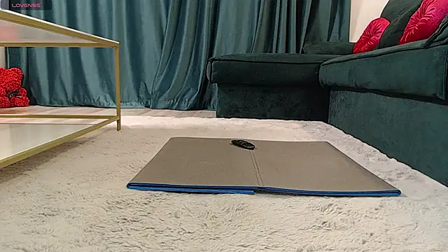 natasha-bigas online show from 10-08-25, 07:11