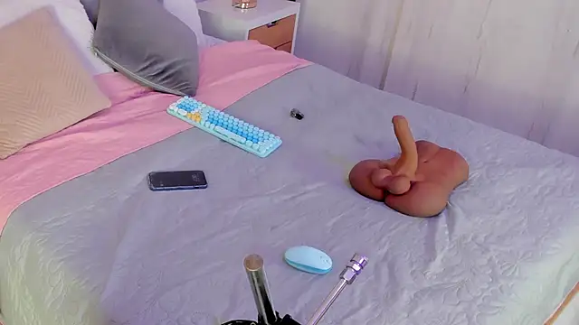 elena mature online show from 10-18-25, 06:30