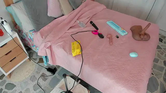 elena mature online show from 10-21-25, 07:25