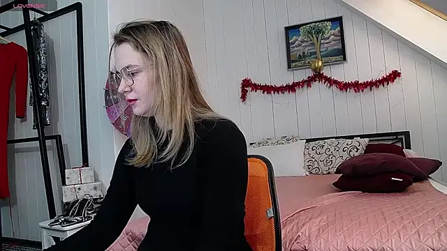 CindyJonson online show from 02-13-25, 07:24