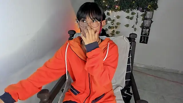 Mary Rosse1 online show from 10-16-25, 06:42