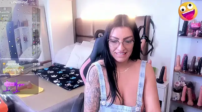 Snapshot of janette_rider chatting on 02-16-25, 06:21 janette rider online show from 02-16-25, 06:21