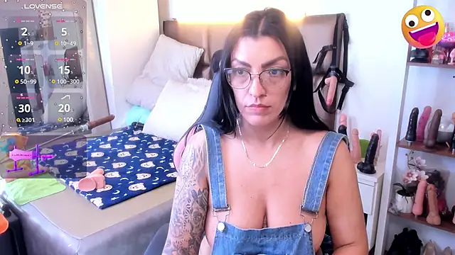 Snapshot of janette_rider chatting on 02-23-25, 09:33 janette rider online show from 02-23-25, 09:33