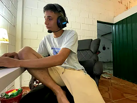 Max TheHorseDick online show from 09-25-25, 02:48