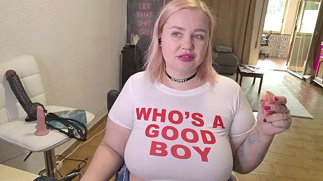 Snapshot of MargotGrey chatting on 02-01-26, 10:14 MargotGrey online show from 02-01-26, 10:14