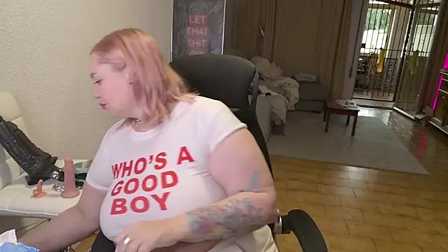 Snapshot of MargotGrey chatting on 02-02-26, 08:46 MargotGrey online show from 02-02-26, 08:46