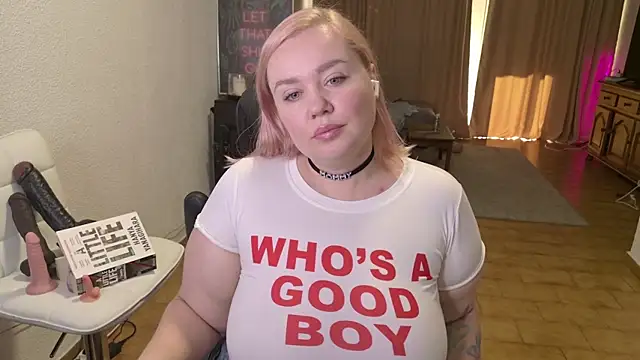 Snapshot of MargotGrey chatting on 02-06-26, 09:01 MargotGrey online show from 02-06-26, 09:01