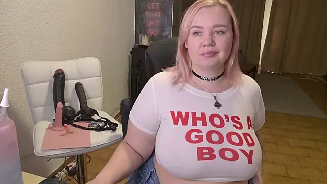 Snapshot of MargotGrey chatting on 02-20-26, 10:27 MargotGrey online show from 02-20-26, 10:27