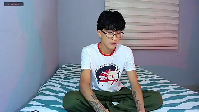 tom Howard online show from 03-11-26, 03:34