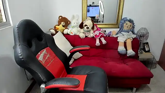 NicolettColin online show from 01-03-25, 08:54