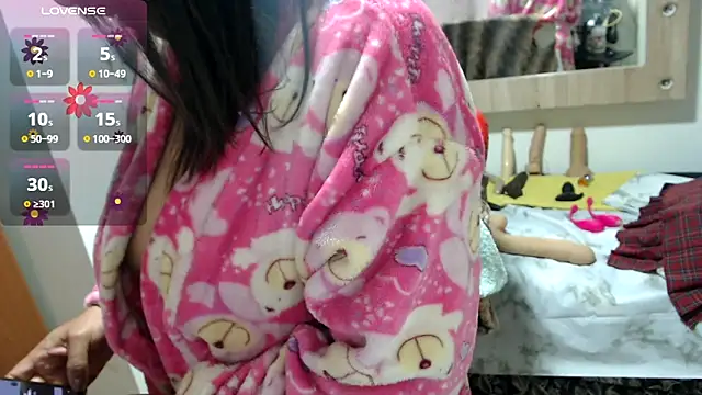 Snapshot of Bekkakinky chatting on 12-19-24, 11:03 Bekkakinky online show from 12-19-24, 11:03