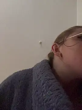 Snapshot of Demure_Whore chatting on 10-27-25, 03:43 Demure Whore online show from 10-27-25, 03:43