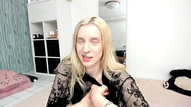 KenzieDawton online show from 07-25-26, 11:52
