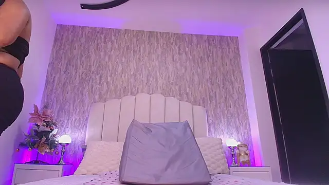 raven lilith  online show from 12-21-25, 03:13