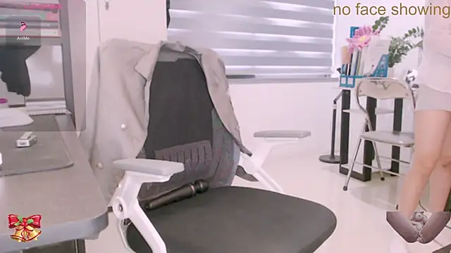 Shyn   online show from 11-29-25, 04:59