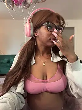 Snapshot of mochamimi chatting on 01-16-26, 08:24 mochamimi online show from 01-16-26, 08:24